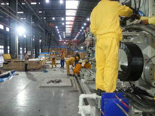 200噸大型壓鑄機的設備吊裝安裝綜合服務 200噸大型壓鑄機的設備吊裝安裝綜合服務