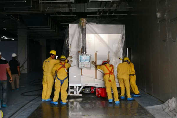 專業的半導體設備單晶爐搬入吊裝移位綜合服務